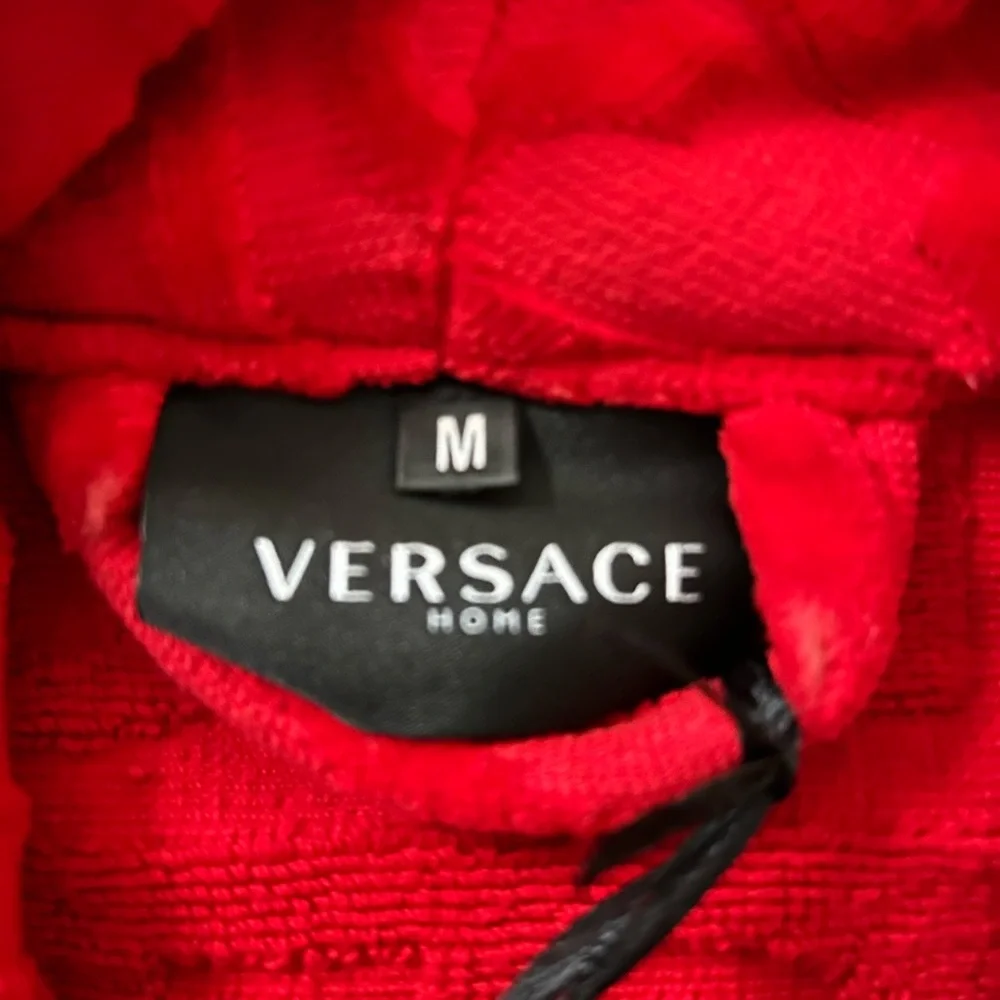 ✨Versace Robe✨ - Picture 2 of 6